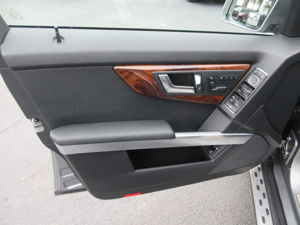 2012 Mercedes-Benz GLK-Class Image 10