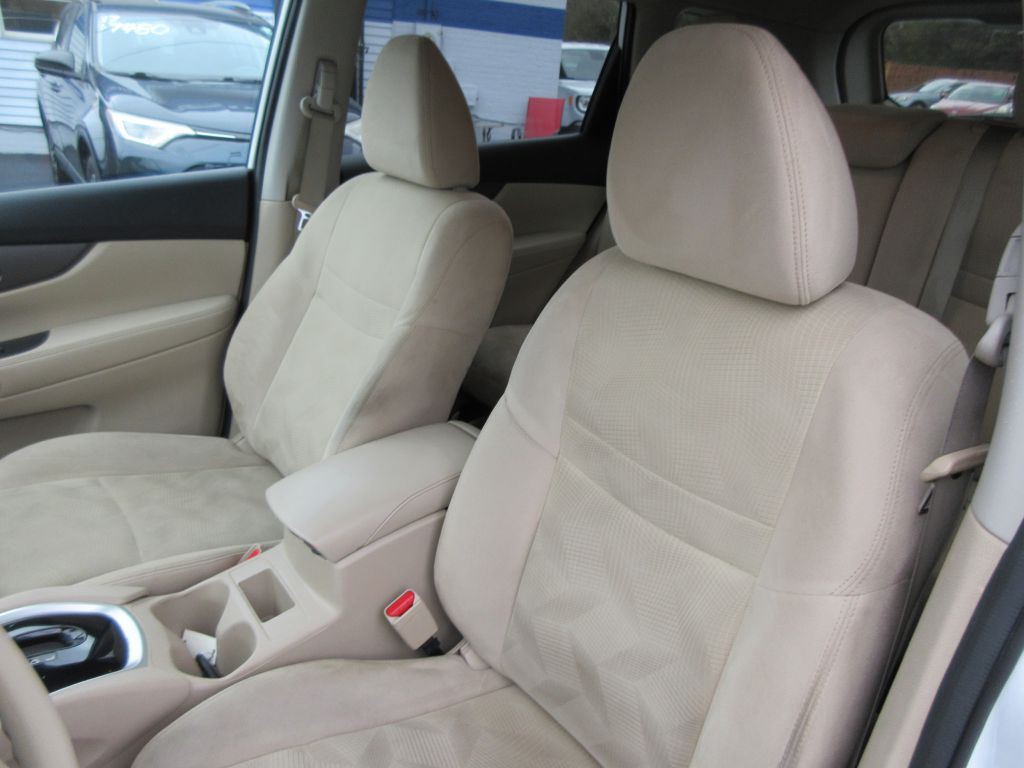 2014 Nissan Rogue Image 11