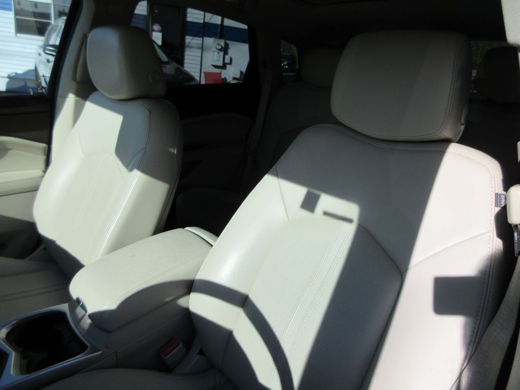 2016 Cadillac SRX Image 12