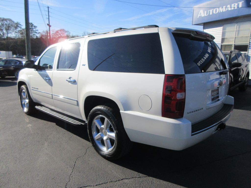 2014 Chevrolet Suburban Image 6