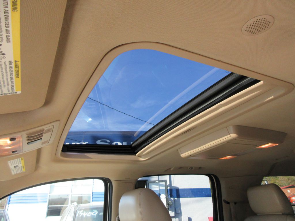 2014 Chevrolet Suburban Image 11