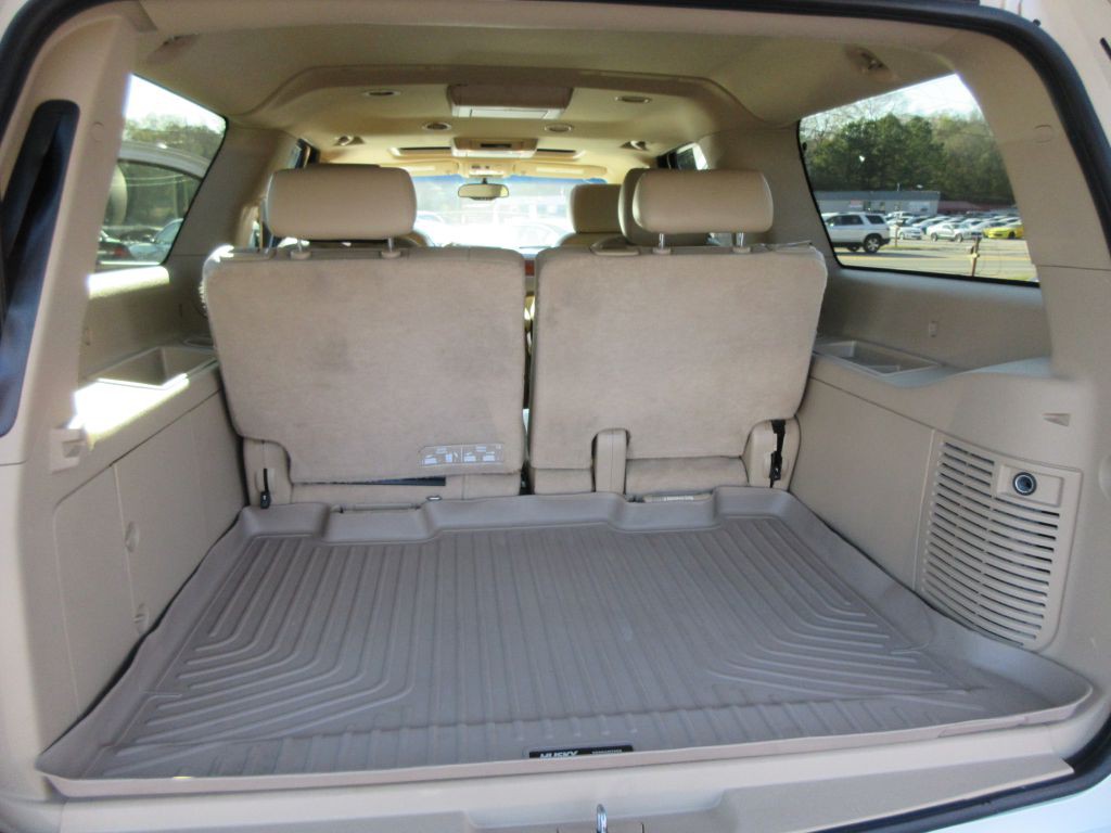 2014 Chevrolet Suburban Image 16