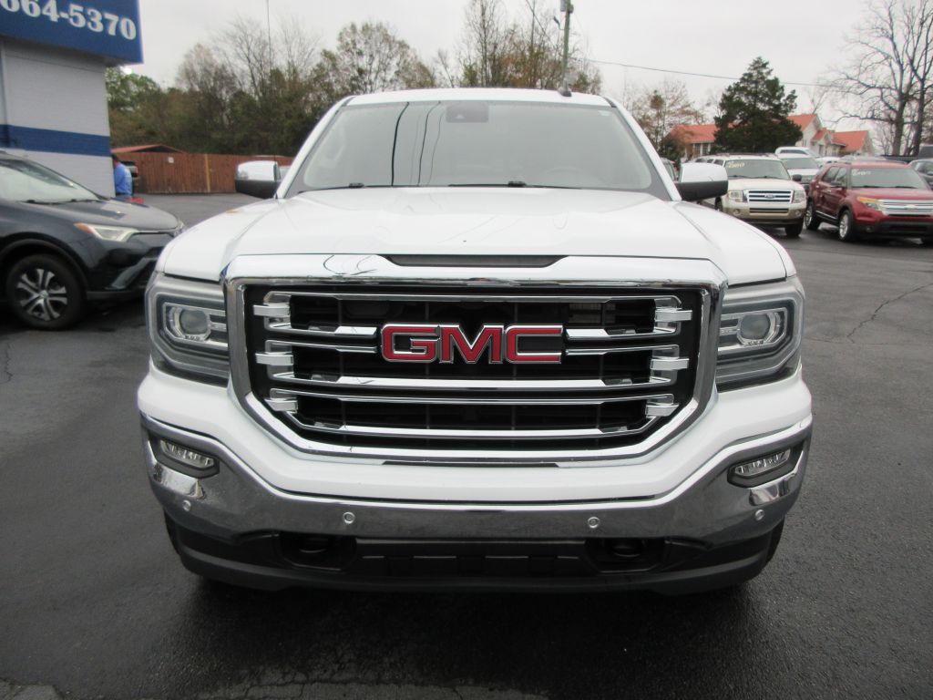 2018 GMC Sierra Image 2