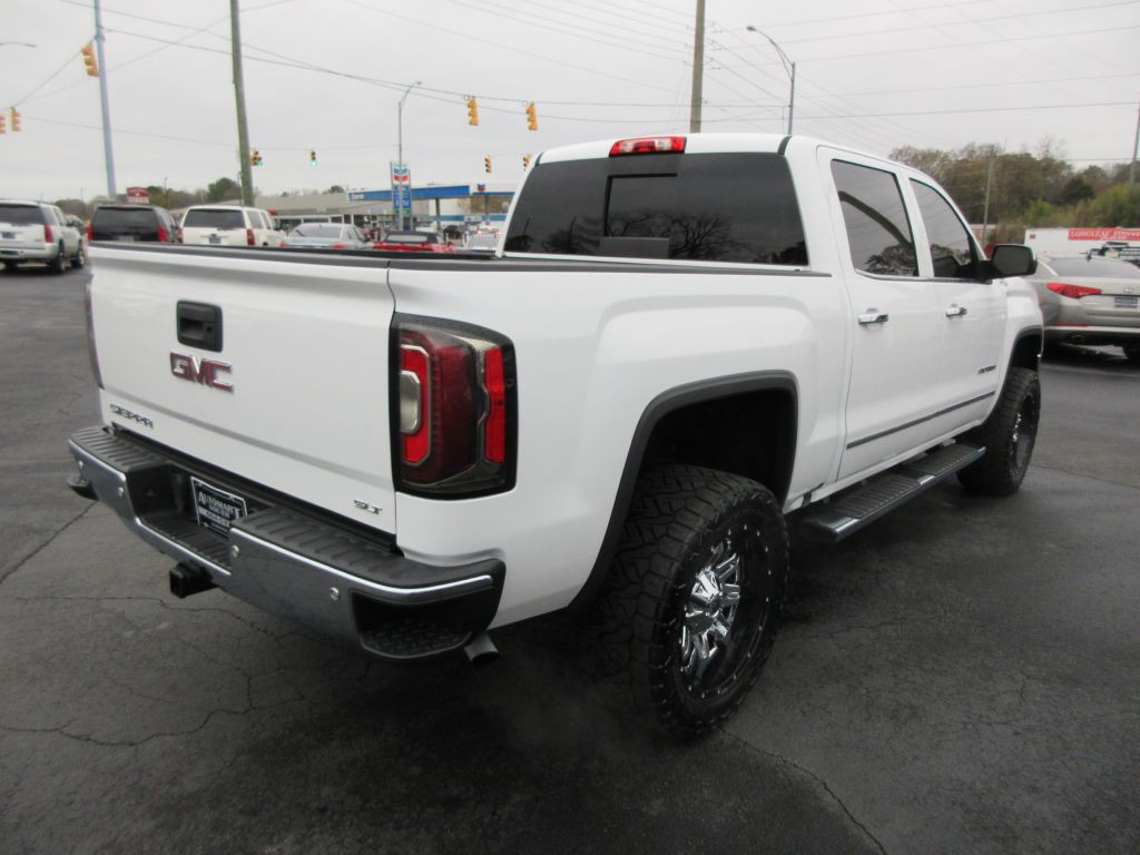 2018 GMC Sierra Image 4