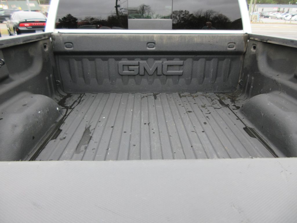 2018 GMC Sierra Image 6