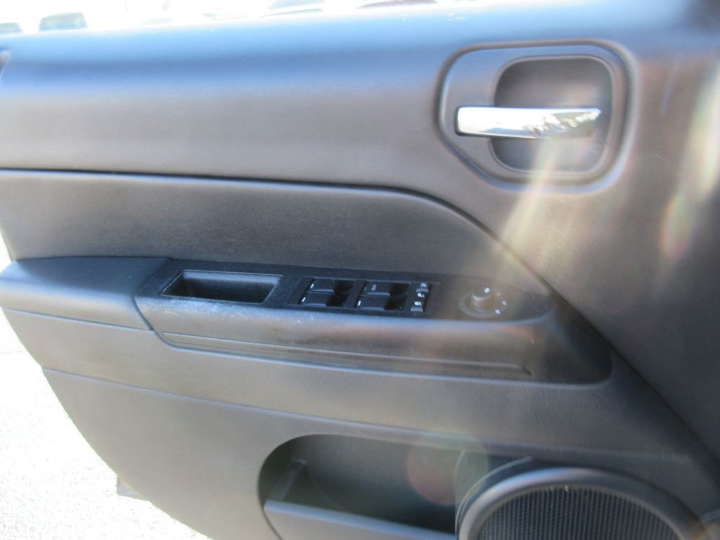 2015 Jeep Patriot Image 10