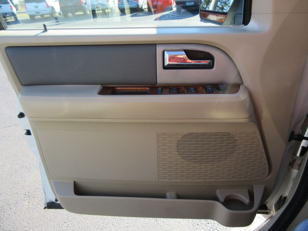 2008 Ford Expedition Image 10