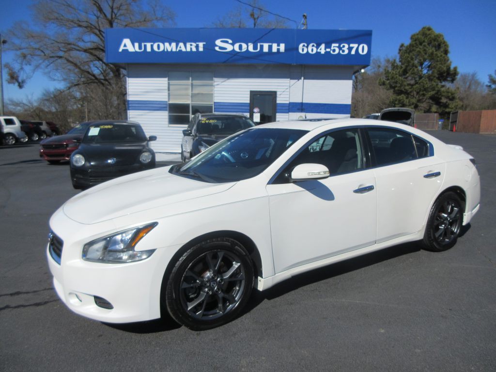 2012 Nissan Maxima Image 1