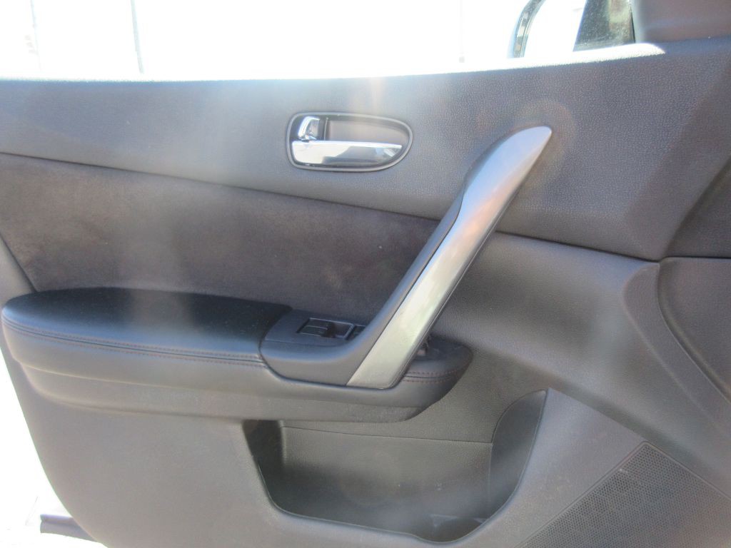 2012 Nissan Maxima Image 9