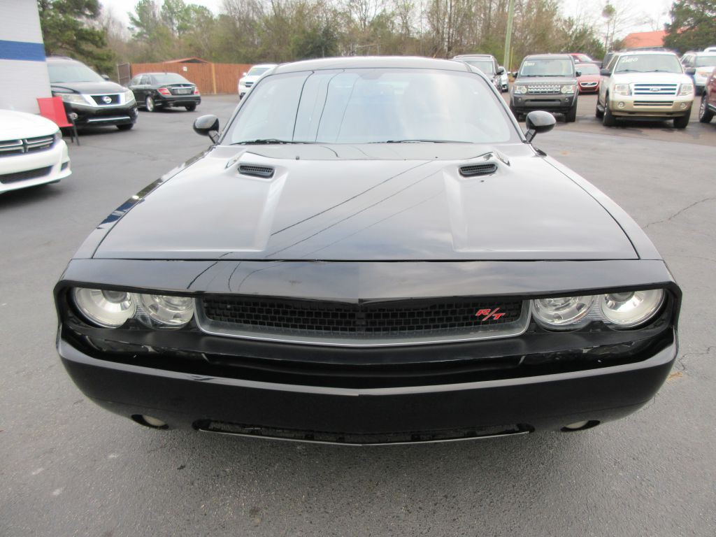 2013 Dodge Challenger Image 2