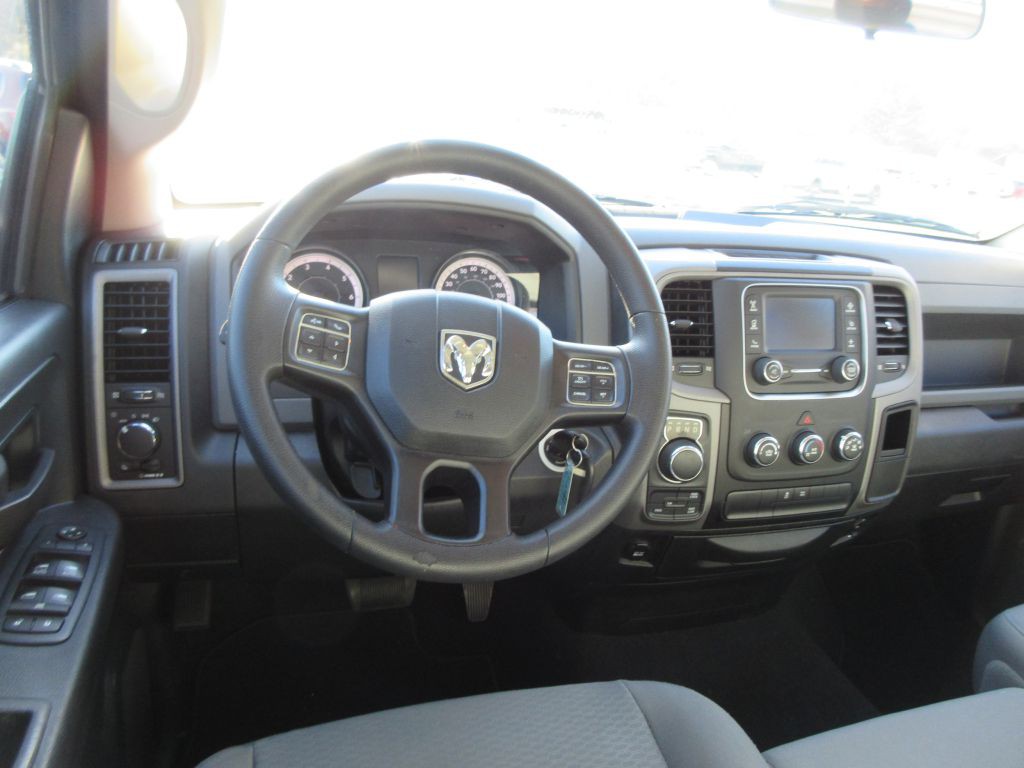 2017 RAM 1500 Image 8