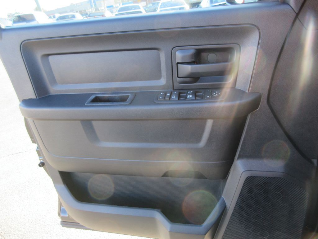 2017 RAM 1500 Image 11