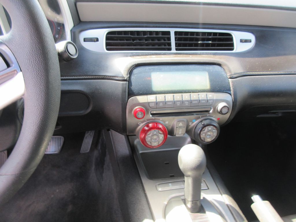 2015 Chevrolet Camaro Image 9