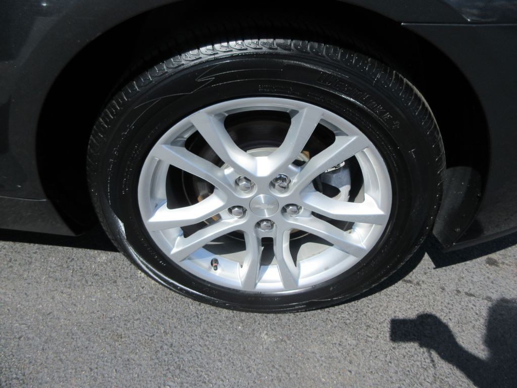 2015 Chevrolet Camaro Image 14