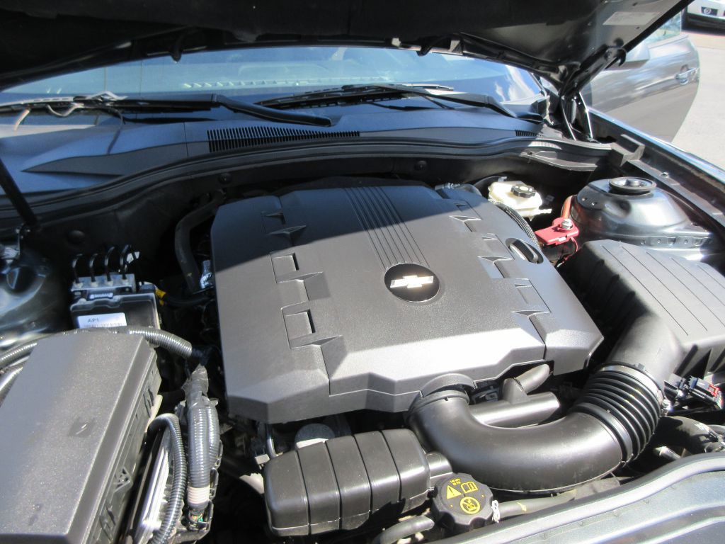 2015 Chevrolet Camaro Image 16