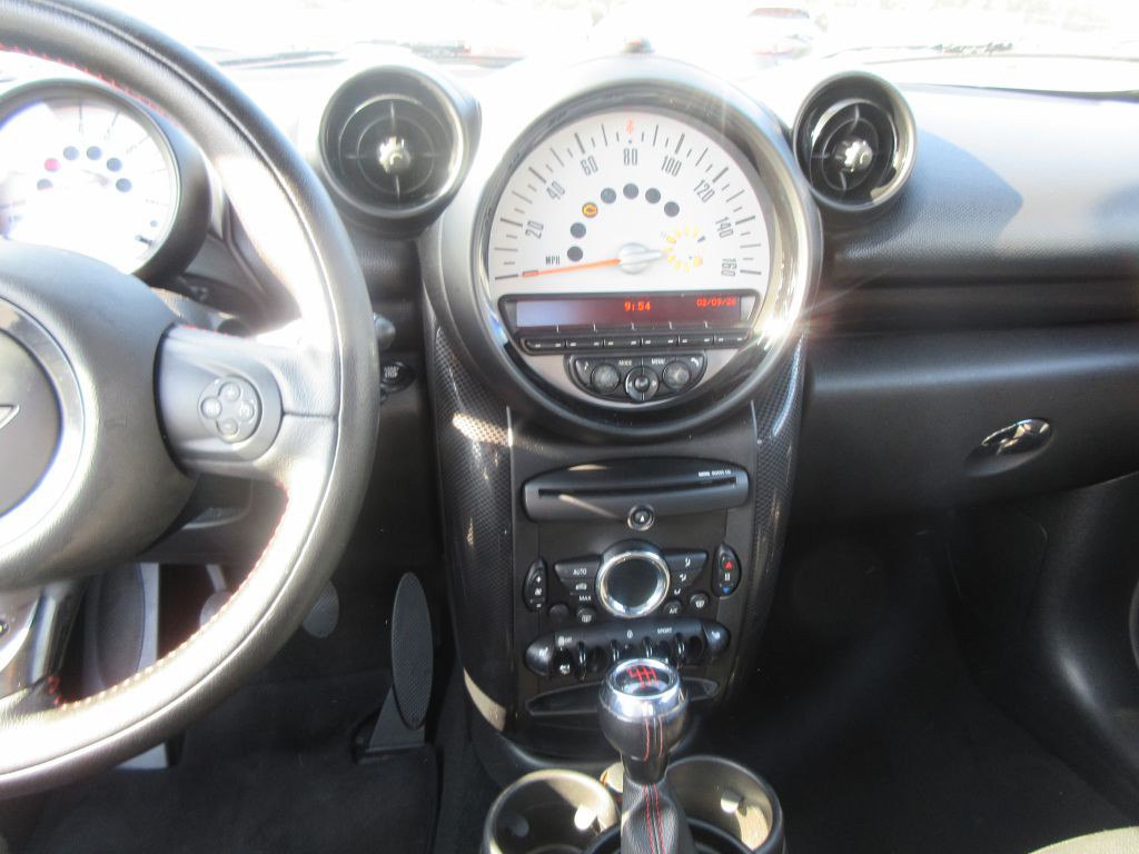 2014 MINI Cooper Image 9