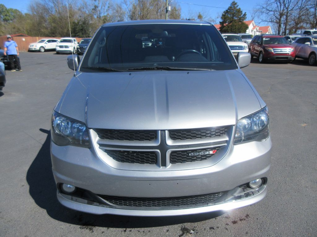 2018 Dodge Grand Caravan Image 2