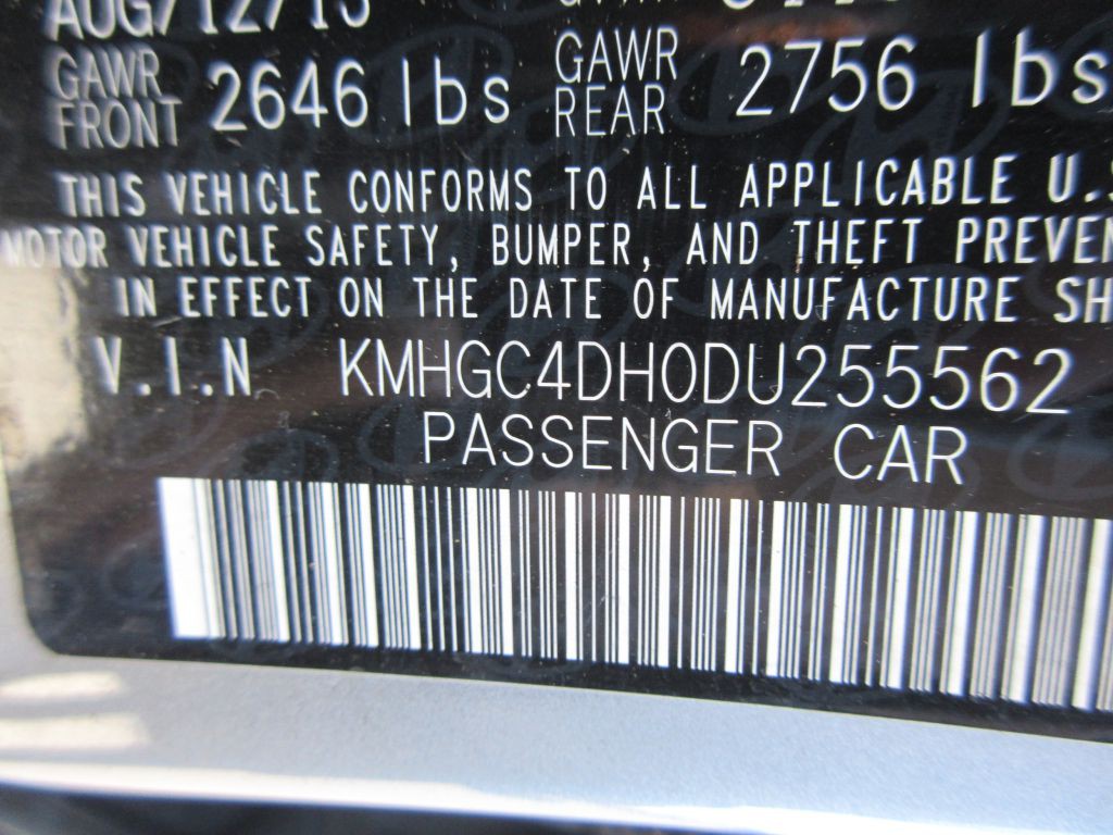 2013 Hyundai Genesis Image 14