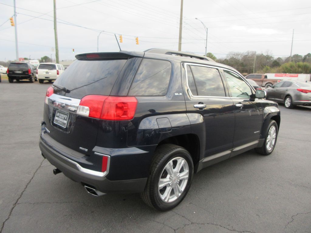 2017 GMC Terrain Image 4