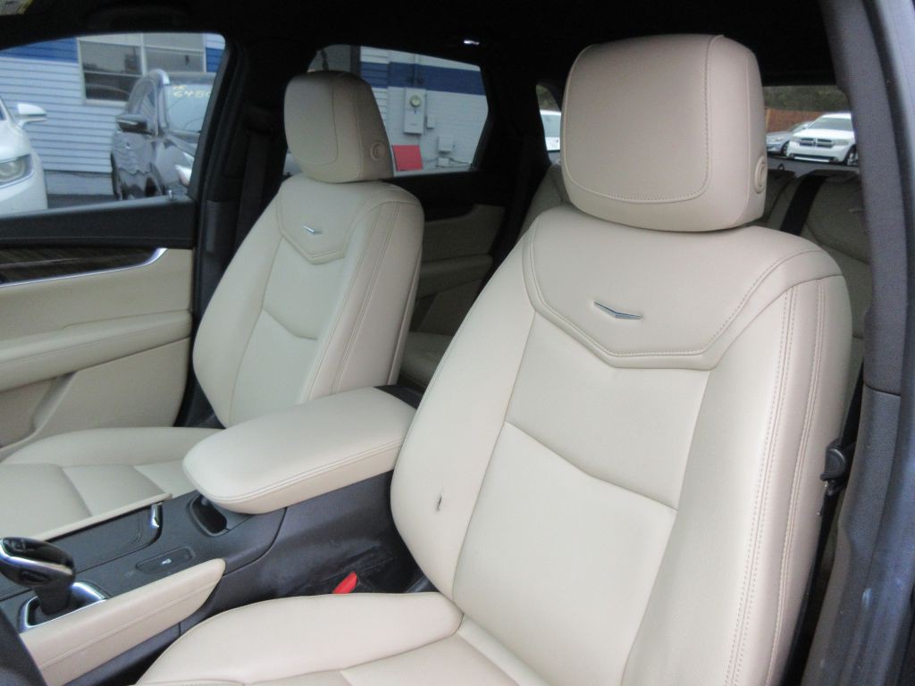2017 Cadillac XT5 Image 11