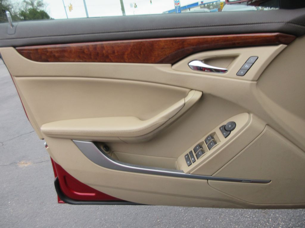 2011 Cadillac CTS Image 10