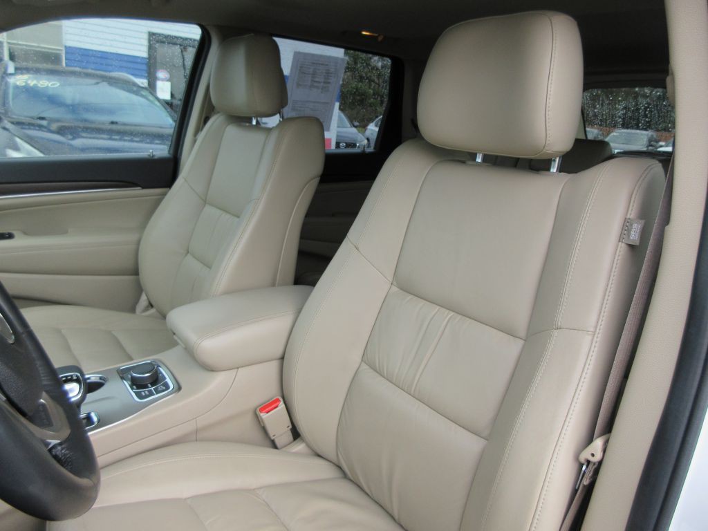 2015 Jeep Grand Cherokee Image 12