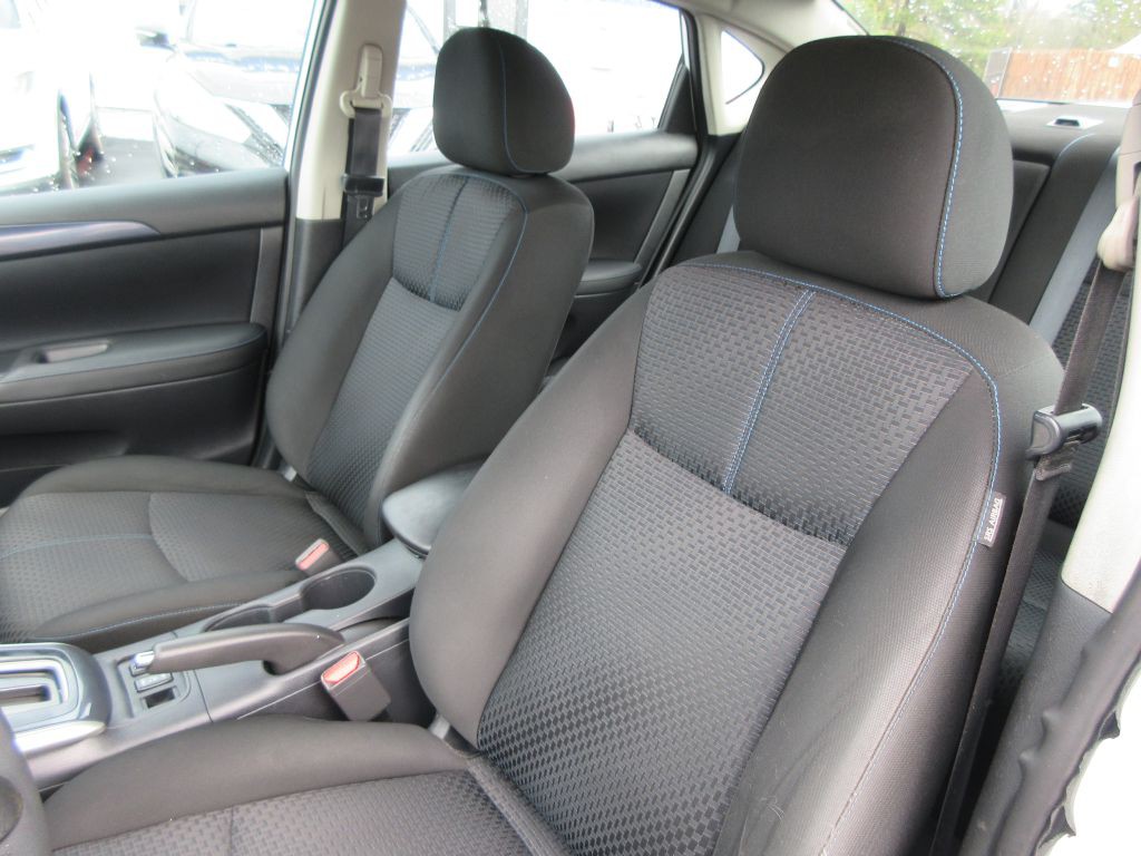 2017 Nissan Sentra Image 11