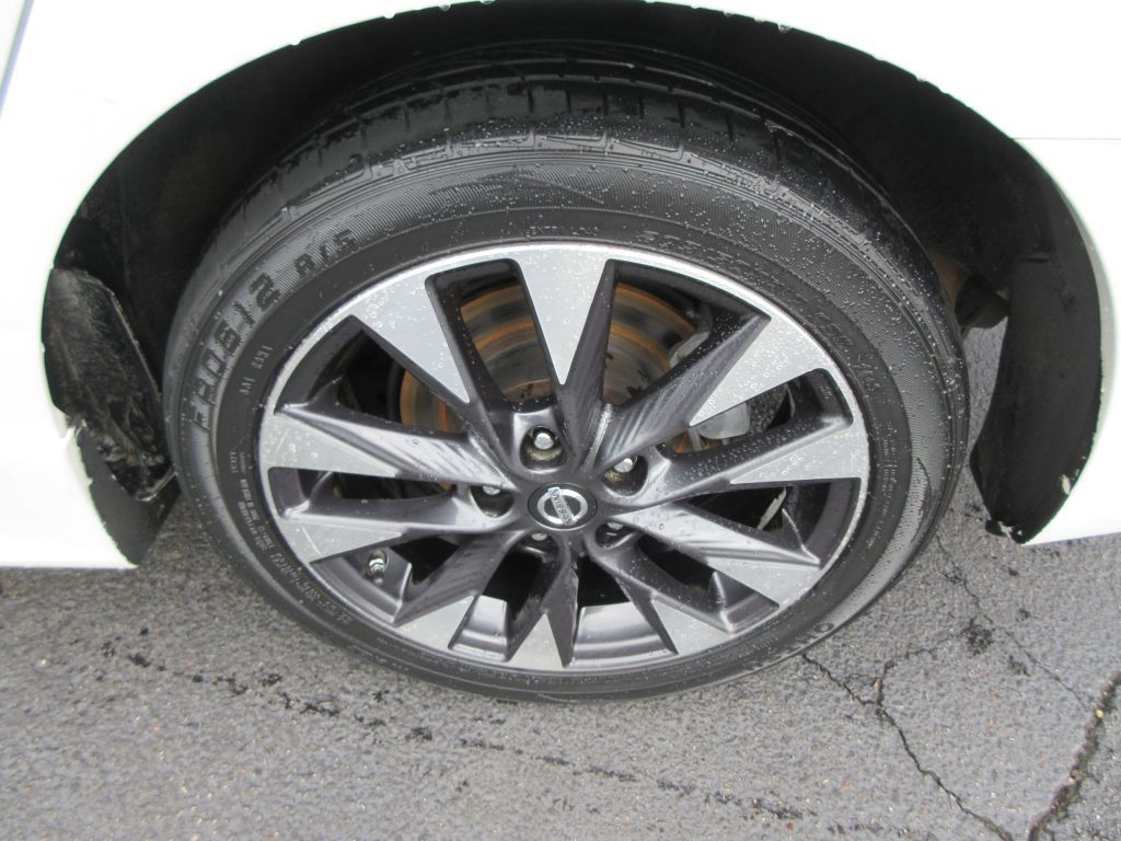 2017 Nissan Sentra Image 14