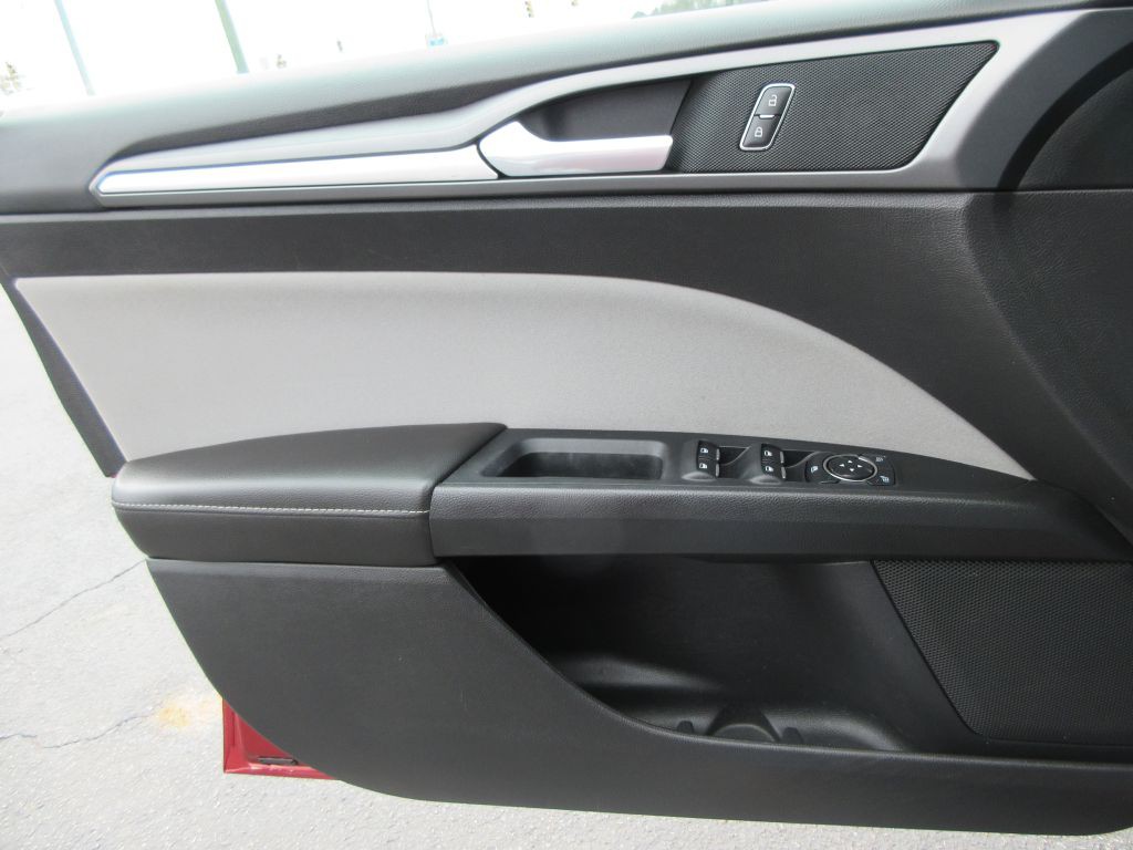 2013 Ford Fusion Image 10