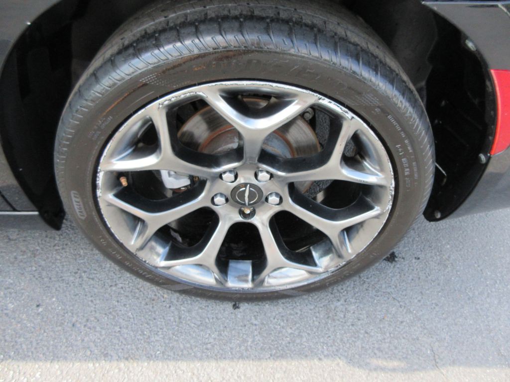 2015 Chrysler 300 Image 15