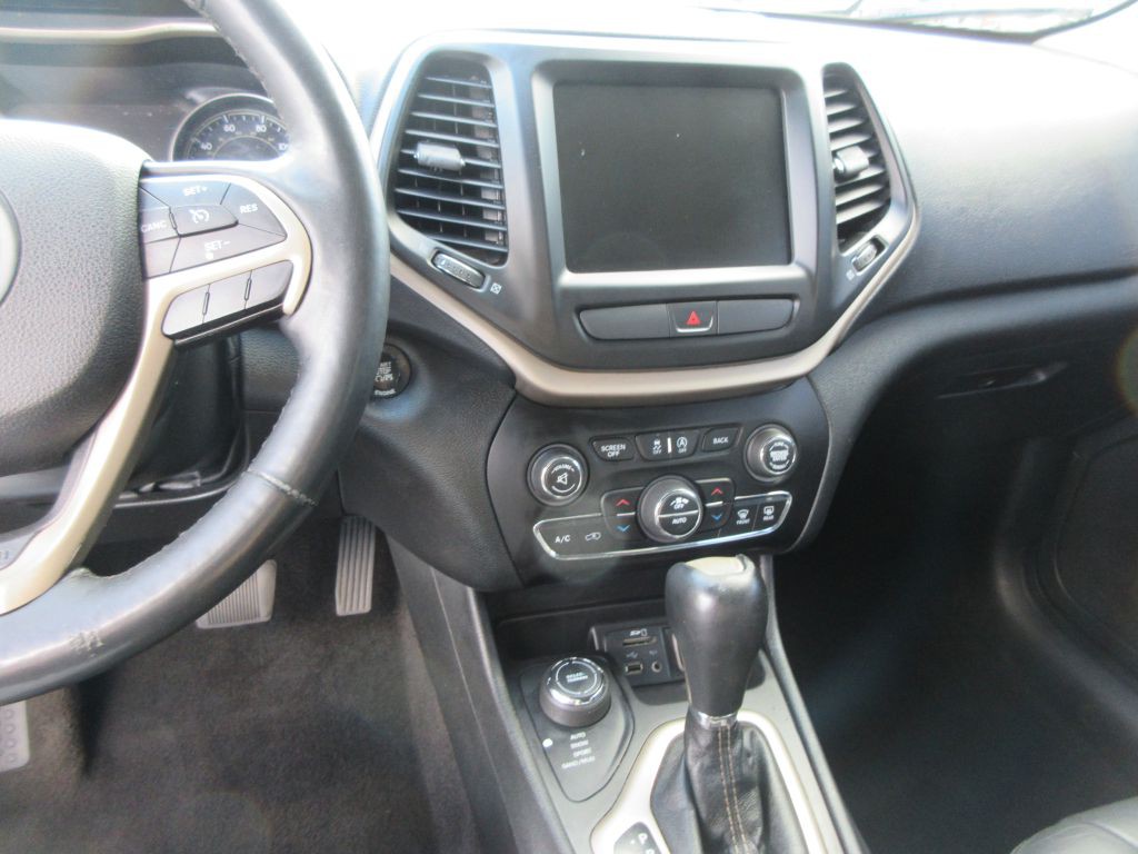2015 Jeep Cherokee Image 9