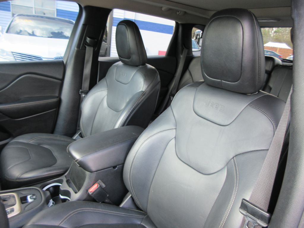 2015 Jeep Cherokee Image 11