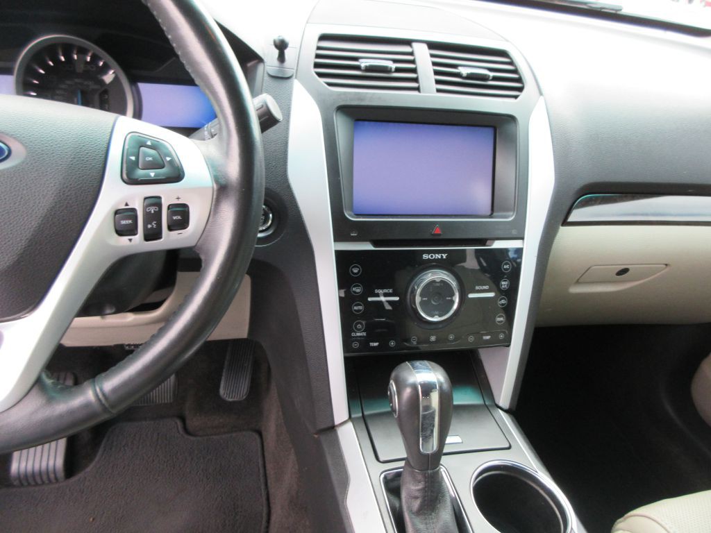 2013 Ford Explorer Image 9