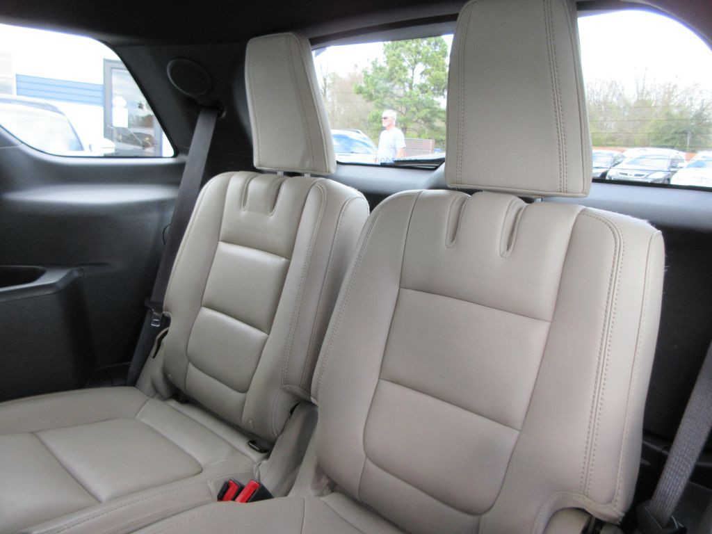 2013 Ford Explorer Image 13