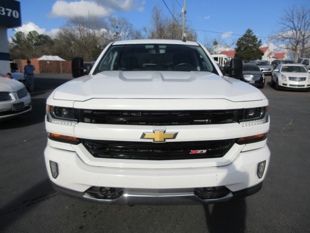 2018 Chevrolet Silverado 1500 Image 2