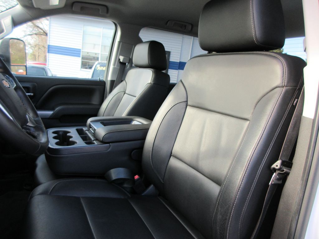 2018 Chevrolet Silverado 1500 Image 11