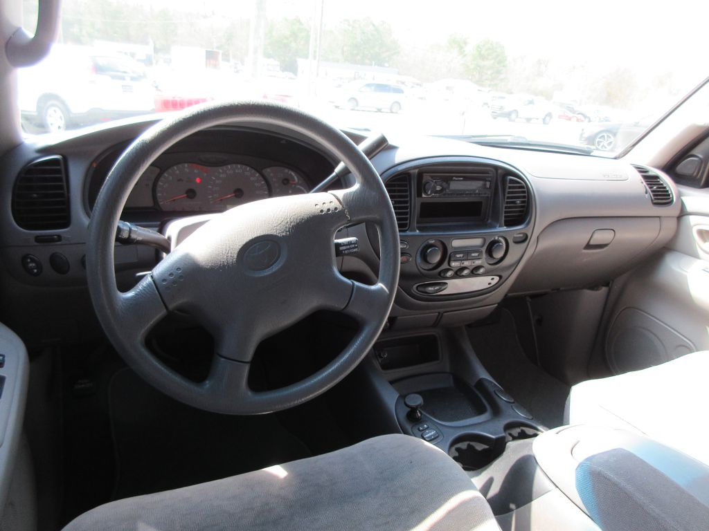 2002 Toyota Sequoia Image 7