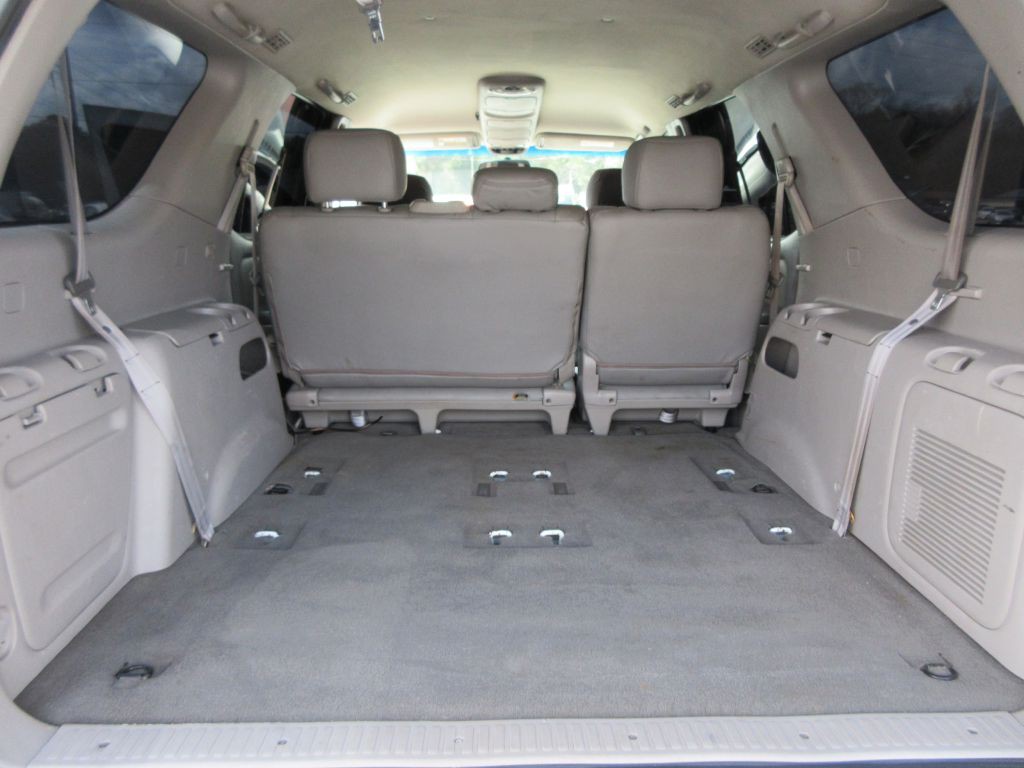 2002 Toyota Sequoia Image 14