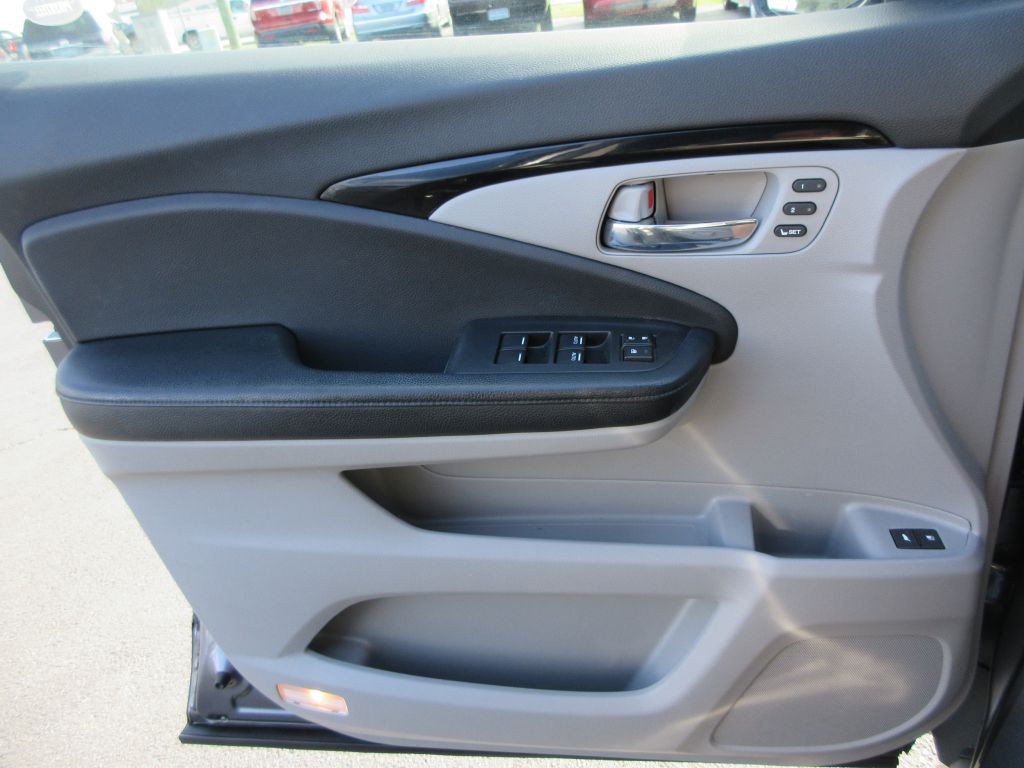 2016 Honda Pilot Image 10