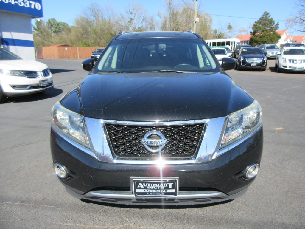 2016 Nissan Pathfinder Image 2