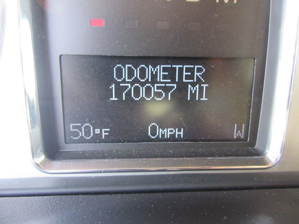 2014 Cadillac Escalade Image 8