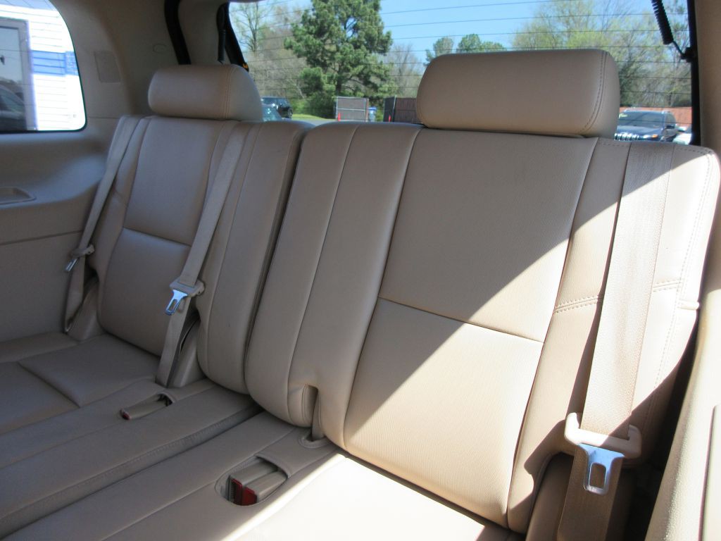 2014 Cadillac Escalade Image 14