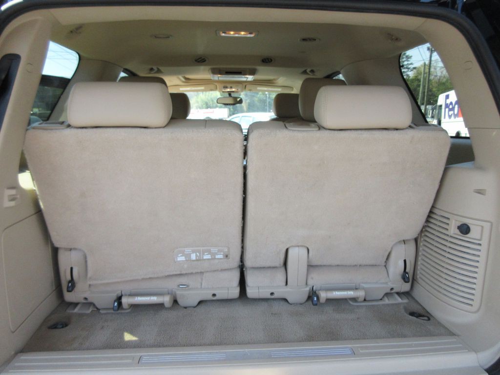 2014 Cadillac Escalade Image 18