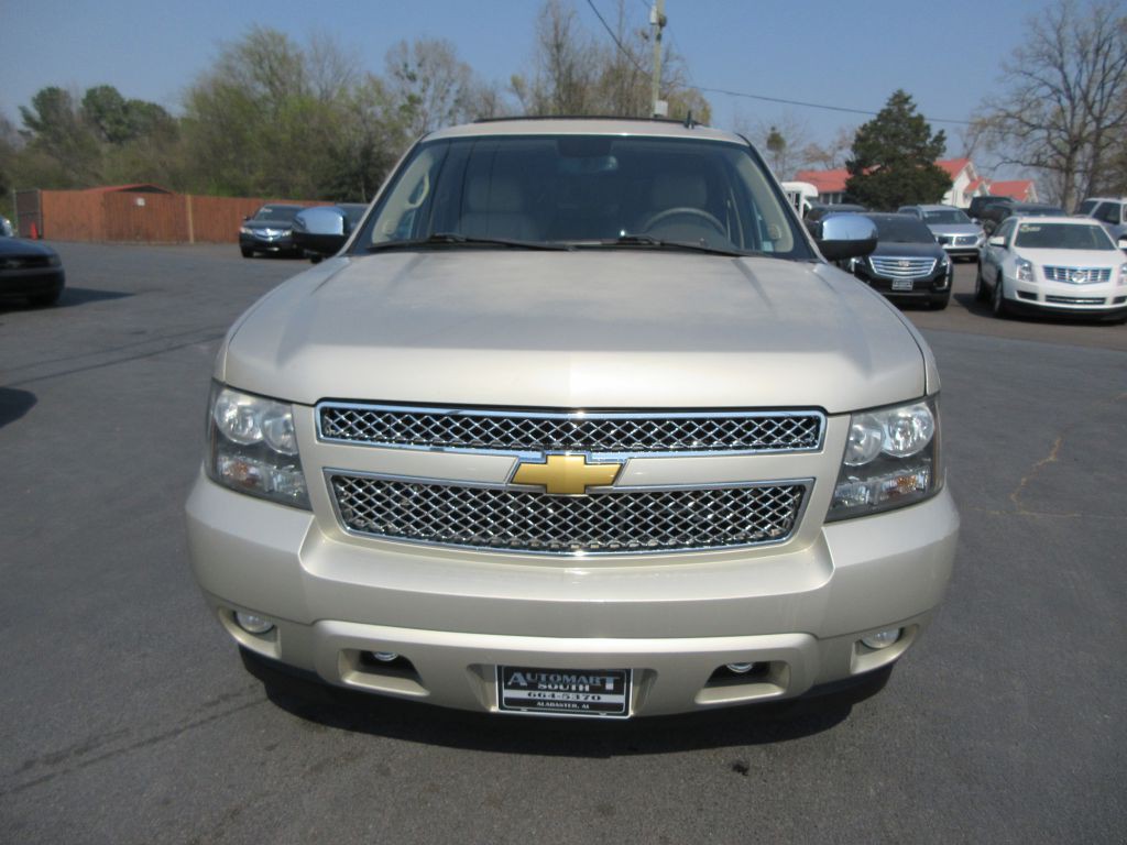 2013 Chevrolet Tahoe Image 2