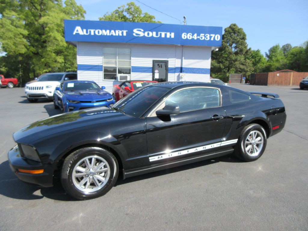 2005 Ford Mustang Image 1