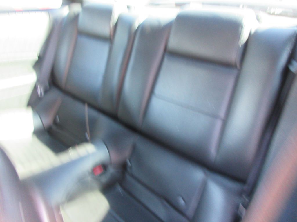 2005 Ford Mustang Image 12