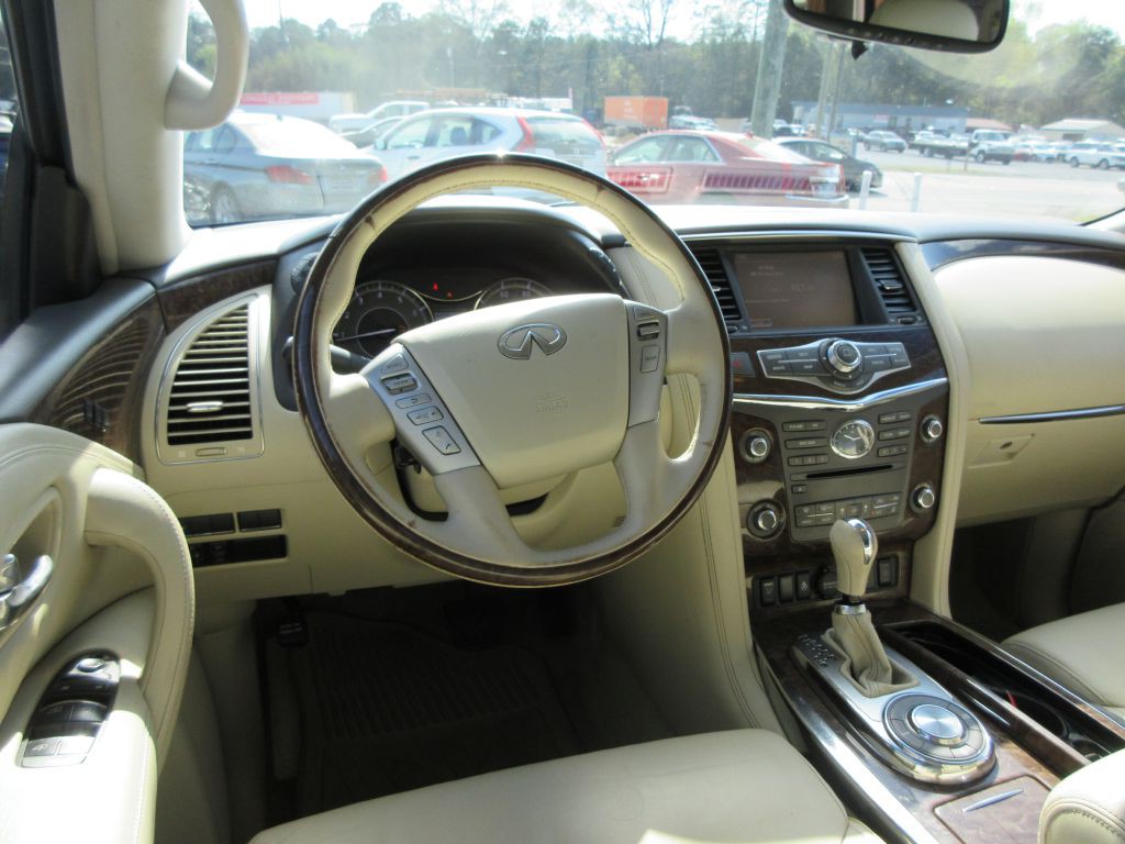 2015 INFINITI QX80 Image 7