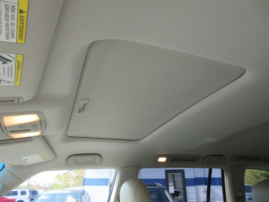 2015 INFINITI QX80 Image 11