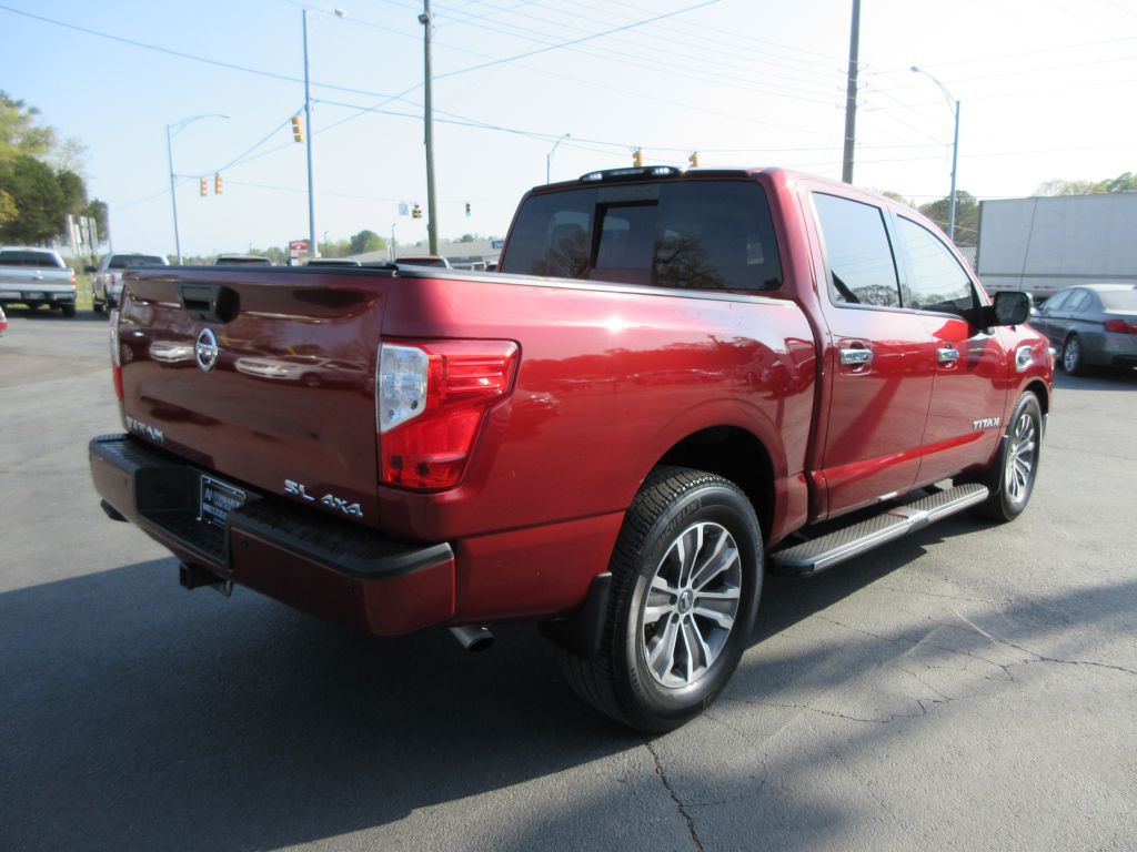 2017 Nissan Titan Image 4