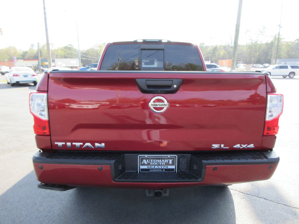 2017 Nissan Titan Image 5
